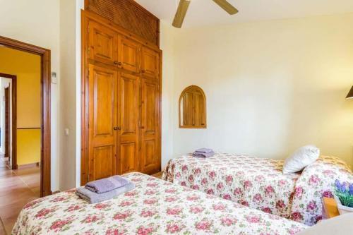Cala Galdana Villa Sleeps 6 With Pool Air Con And Wifi