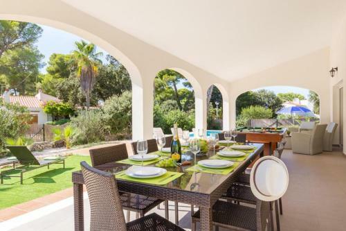Cala Galdana Villa Sleeps 8 With Pool Air Con And Wifi