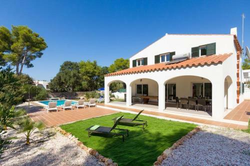 Cala Galdana Villa Sleeps 8 With Pool Air Con And Wifi