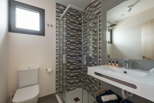 Apartment In Luxury Residential With Pool And Terrace