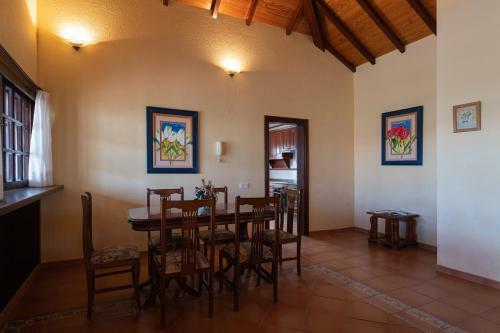 Villa Lobos Con Piscina Privada Y Jacuzzi