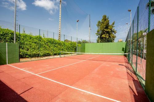 Lets In The Sun - Navigolf Apartment