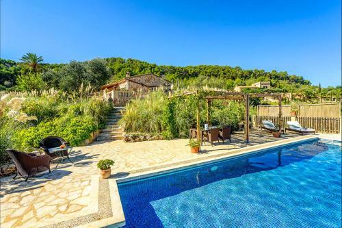 Son Macia Villa Sleeps 6 With Pool And Air Con