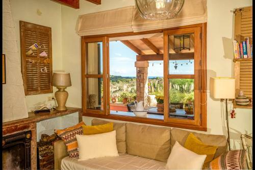 Son Macia Villa Sleeps 6 With Pool And Air Con
