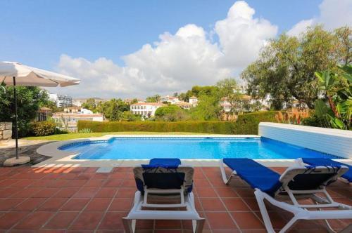 Calla de Mijas Villa Sleeps 10 With Pool Air Con And Wifi