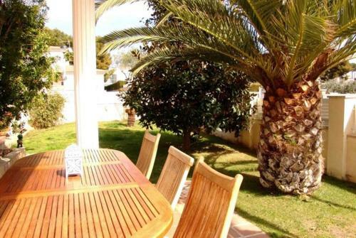 Coma-ruga Villa Sleeps 8 Pool