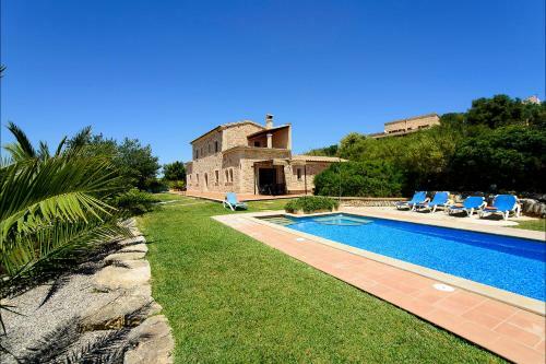Son Macia Villa Sleeps 6 Pool Air Con Wifi