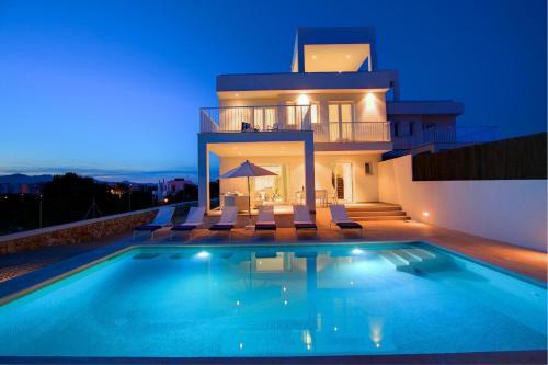 Cala D'or Villa Sleeps 6 With Pool And Air Con