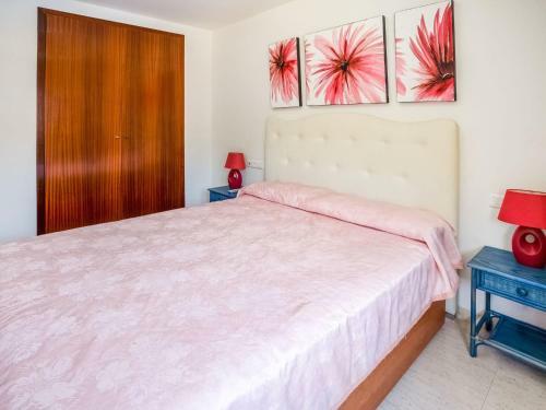 Lovely Holiday Home In Fr�ncas With Jacuzzi