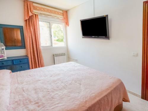 Lovely Holiday Home In Fr�ncas With Jacuzzi
