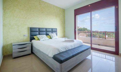 R115 Villa Pinell Panoramic