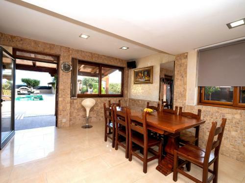 Holiday Home Masia Blanca