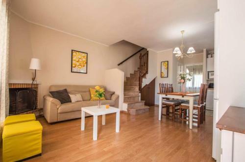 Nice Home See French Title