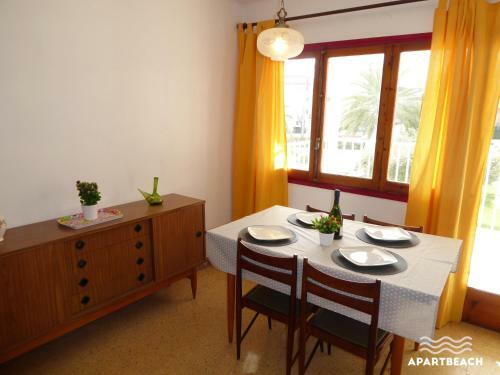 Apartbeach Las Mimosas Front Beach