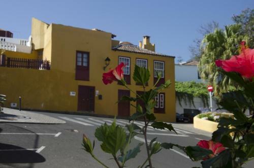 Canarian House With Views And Pool