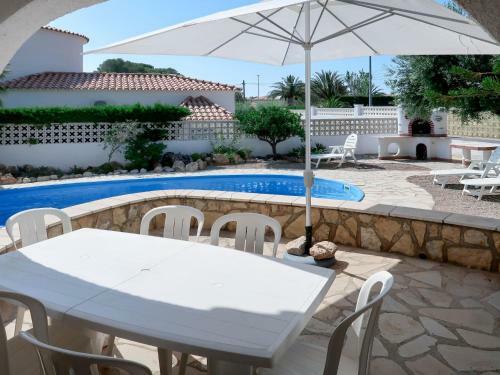 Holiday Home Rose - Mpl310