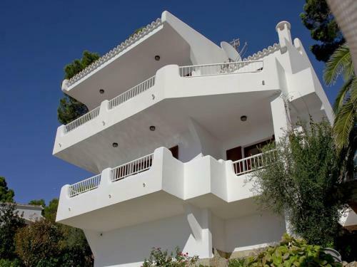 Casa Magdalena - Classic Style Three Bedroom Villa - Close To Beach