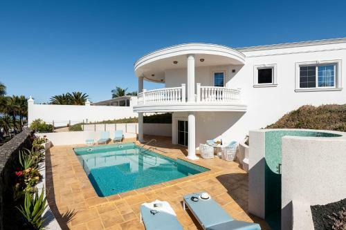 Villa Vista Calero