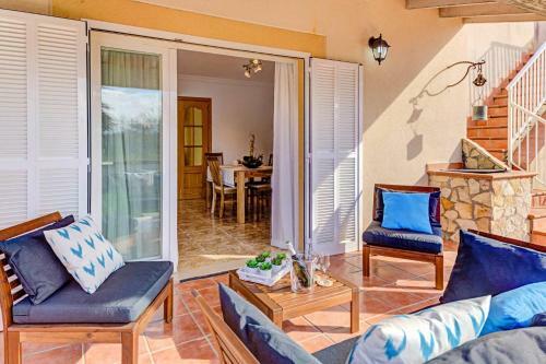 Playa de Muro Villa Sleeps 6 With Air Con And Wifi