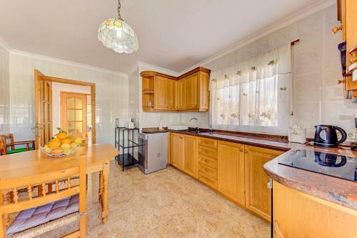 Playa de Muro Villa Sleeps 6 With Air Con And Wifi