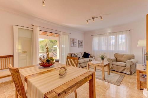Playa de Muro Villa Sleeps 6 With Air Con And Wifi