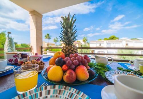 Playa de Muro Holiday Home Sleeps 8 With Pool And Wifi