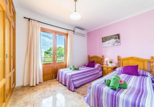 Playa de Muro Holiday Home Sleeps 8 With Pool And Wifi