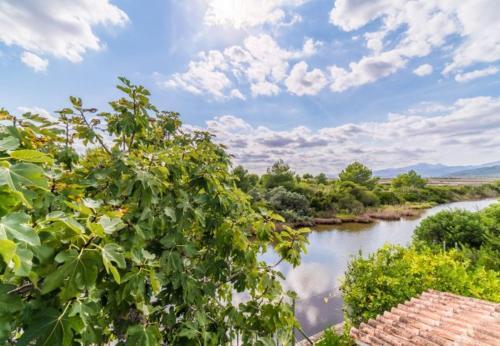 Playa de Muro Holiday Home Sleeps 8 With Pool And Wifi