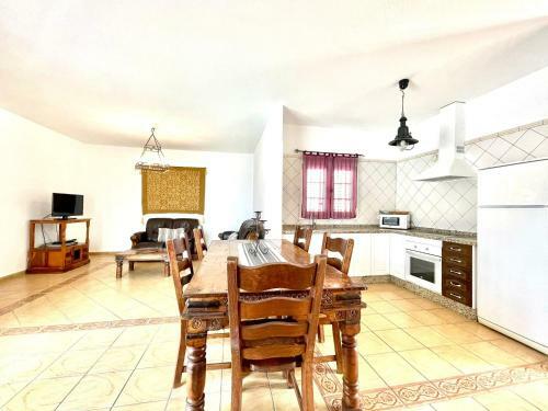 Villa Con Piscina Privada Y Terraza En Lanzarote