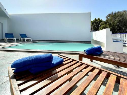 Villa Con Piscina Privada Y Terraza En Lanzarote