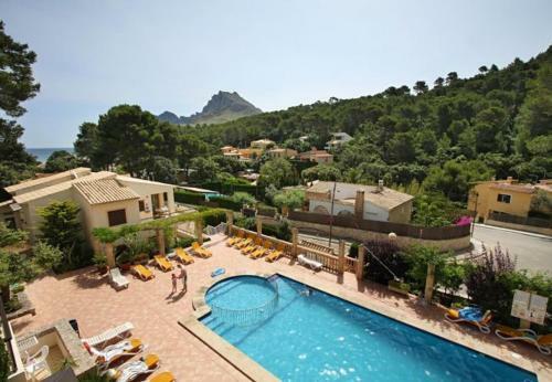 Sant Vicent de Sa Cala Apartment Sleeps 4 With Pool And Wifi
