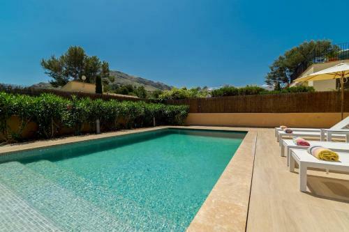 Sant Vicent de Sa Cala Villa Sleeps 8 With Pool And Air Con