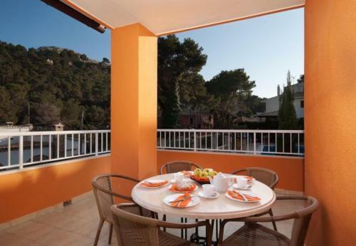 Sant Vicent de Sa Cala Apartment Sleeps 6 With Pool And Wifi