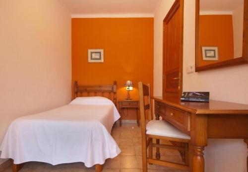 Sant Vicent de Sa Cala Apartment Sleeps 5 With Pool And Wifi