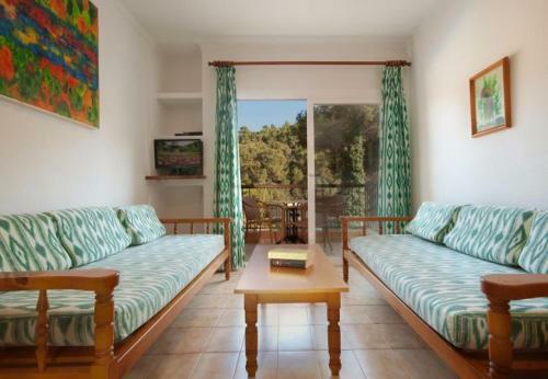 Sant Vicent de Sa Cala Apartment Sleeps 4 With Pool And Wifi