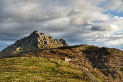 Hotel Mirador Del Angliru