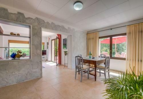 Sant Vicent de Sa Cala Holiday Home Sleeps 6 With Wifi