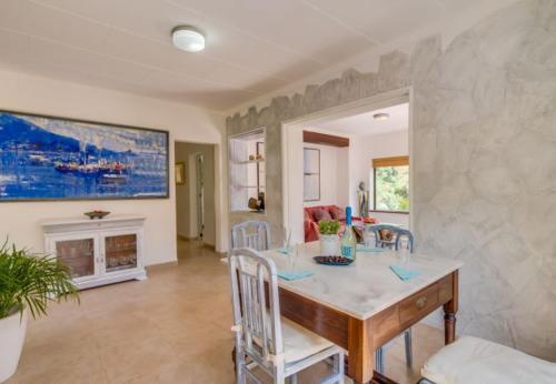 Sant Vicent de Sa Cala Holiday Home Sleeps 6 With Wifi