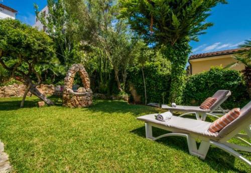 Sant Vicent de Sa Cala Holiday Home Sleeps 6 With Wifi