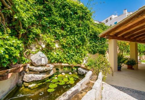 Sant Vicent de Sa Cala Holiday Home Sleeps 6 With Wifi