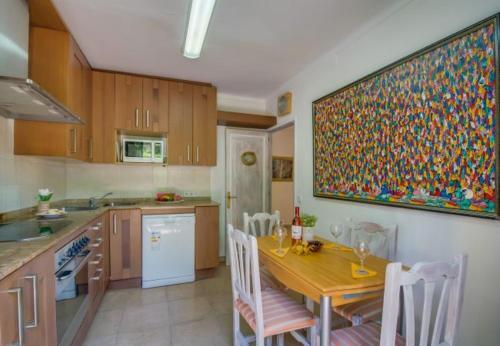 Sant Vicent de Sa Cala Holiday Home Sleeps 6 With Wifi