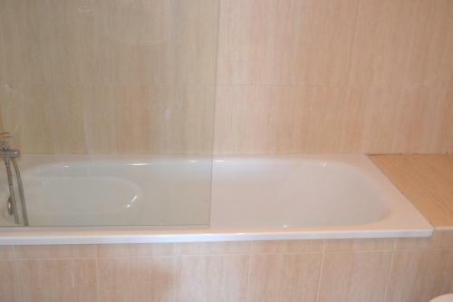 Great Apartment Overlooking Parking Space And Wifi