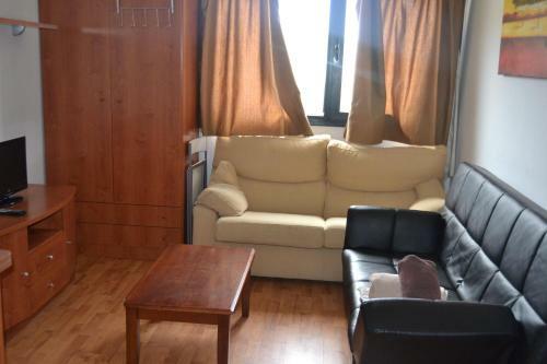 Apartamento Cmodo En Edificio Monte Oiz