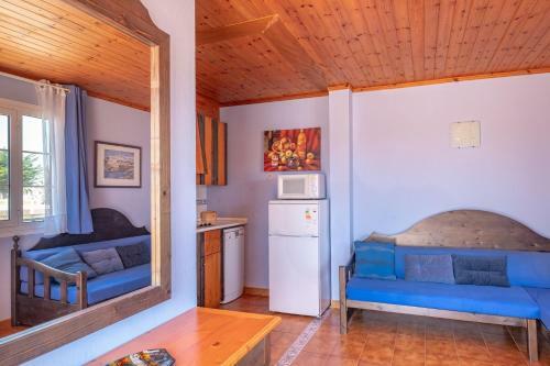 Apartamento Con Terraza Privada En Calan Bosch-c8