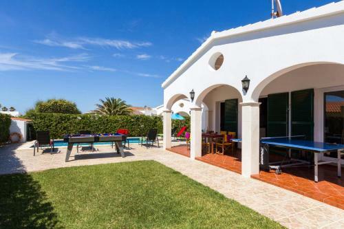 Avellano 3 Bedroom Villa, Cala'n Bosch