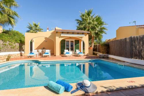 Mango 3 Bedroom Villa, Cala'n Bosch