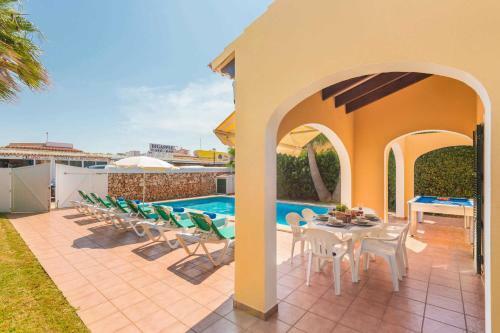 Mikel 3 Bedroom Villa, Cala'n Bosch