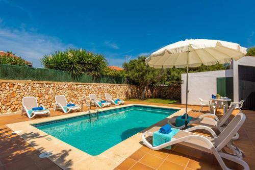 Petunia 3 Bedroom Villa, Cala'n Bosch