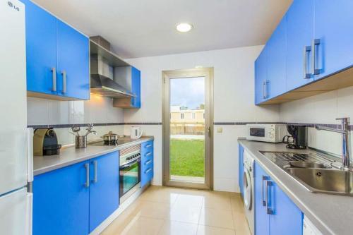 Cala En Bosch Villa Sleeps 8 With Pool Air Con And Wifi
