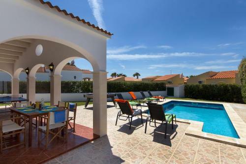 Llentrisca Villa, Calan Bosch